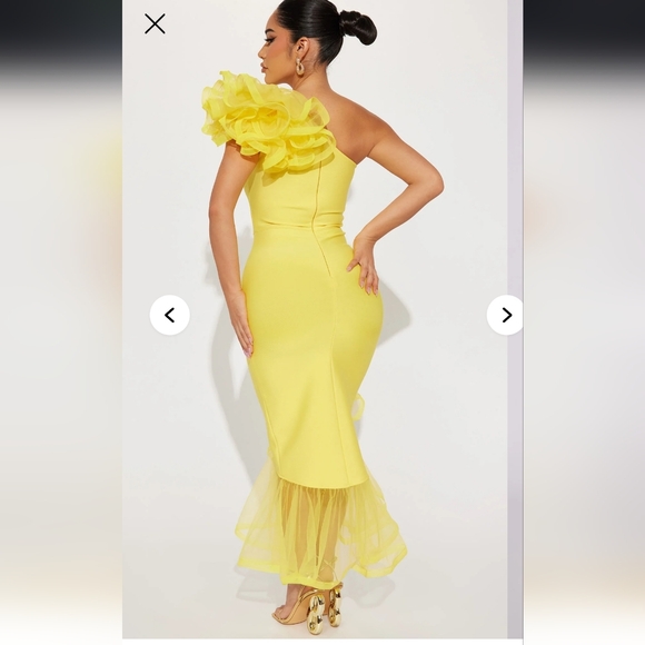 Elegant Yellow One-Shoulder Dress - Picture 4 of 5